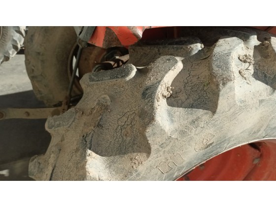 Trator Kubota 2500DT 2003 para peças